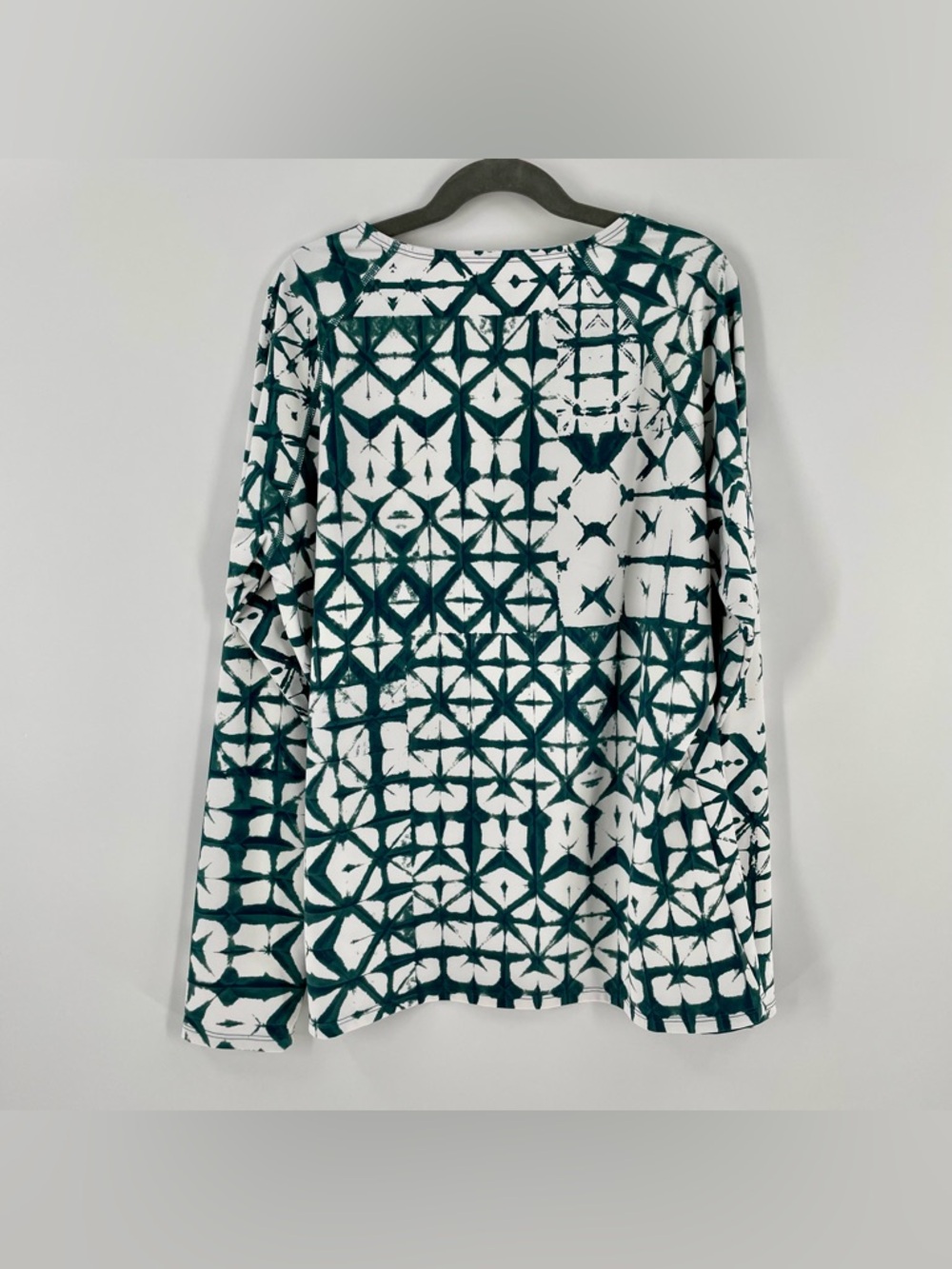 Garnet Hill High Tide White Green Batik Long-Sleeve Half Zip SPF Rashguard Top - Picture 5 of 11